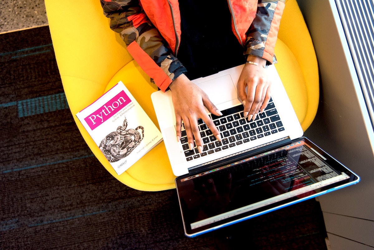 グラフィックデザイナーになるには　未経験