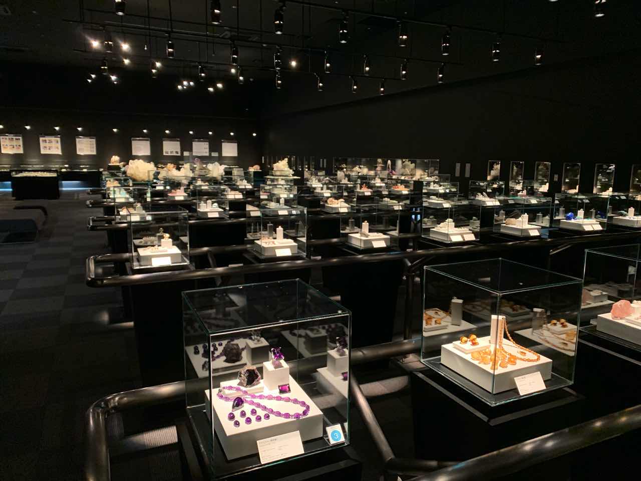 山梨宝石博物館 鉱物 旅