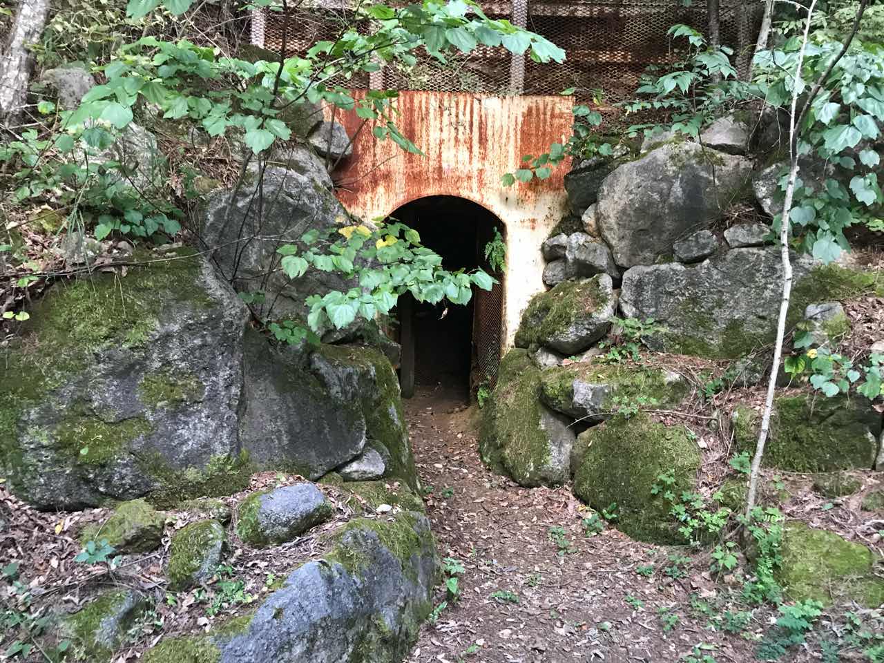湯沼天然水晶洞<長野県> 石旅