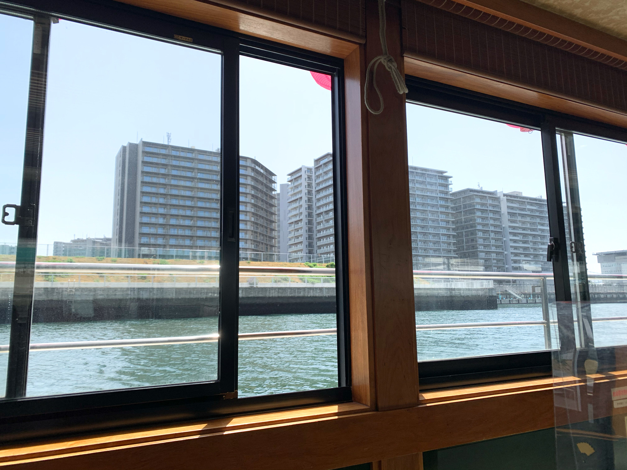 東京 屋形船晴海屋 船内