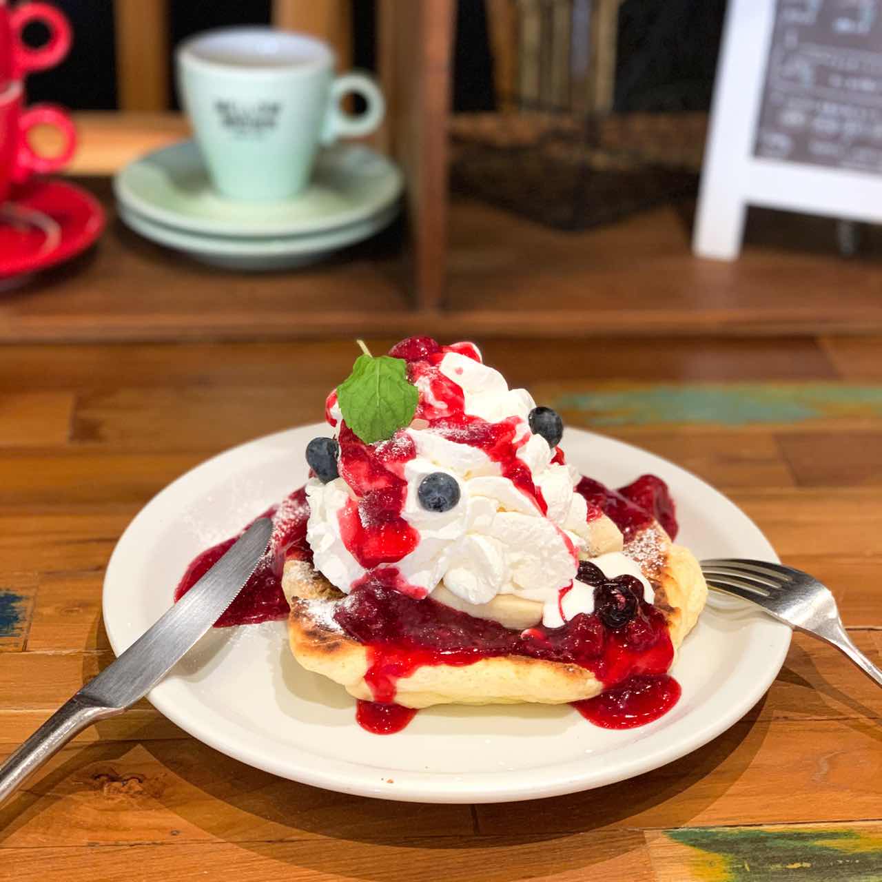 さいたま新都心駅近く オシャレ カフェ ワッフル