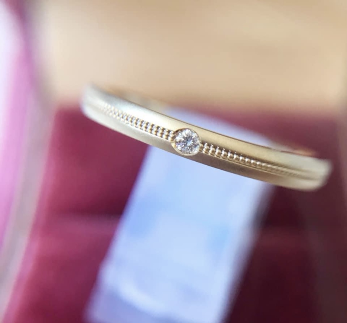 徳島のシンガーソングライター皆谷尚美さんの20周年記念リングをおつくりさせていただきました。