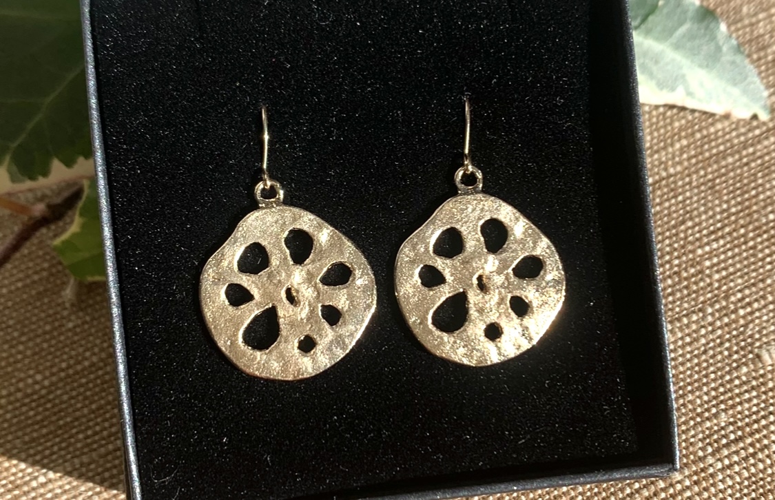 徳島の特産物「れんこん」ジュエリー誕生物語