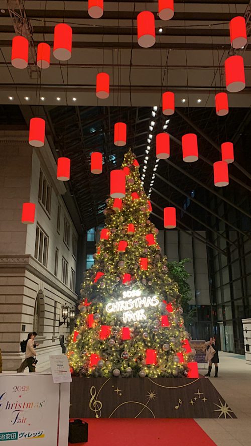 東京・丸の内クリスマスイルミネーション2023！撮影スポット【インスタ映え】