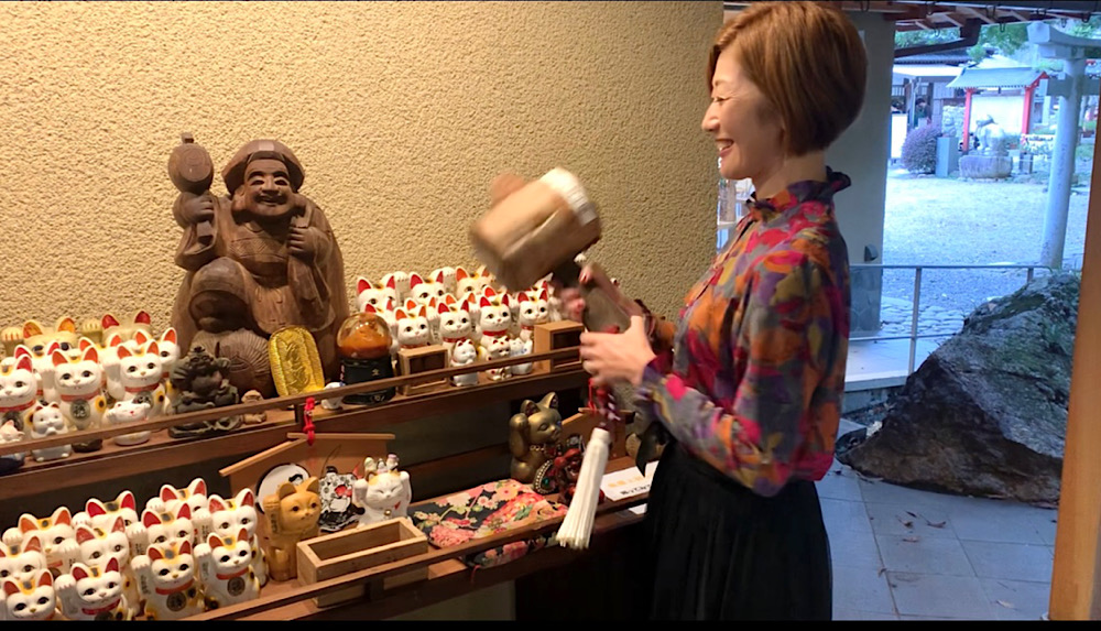 四国・徳島県で有名な猫神さまの神社｜おしゃれ美活旅。お松大権現（おまつだいごんげん）