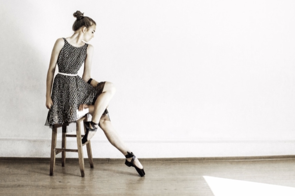 Canvaアプリ！人物写真の洋服の着せ替え・色を変える方法は？【ブランディングに活用】