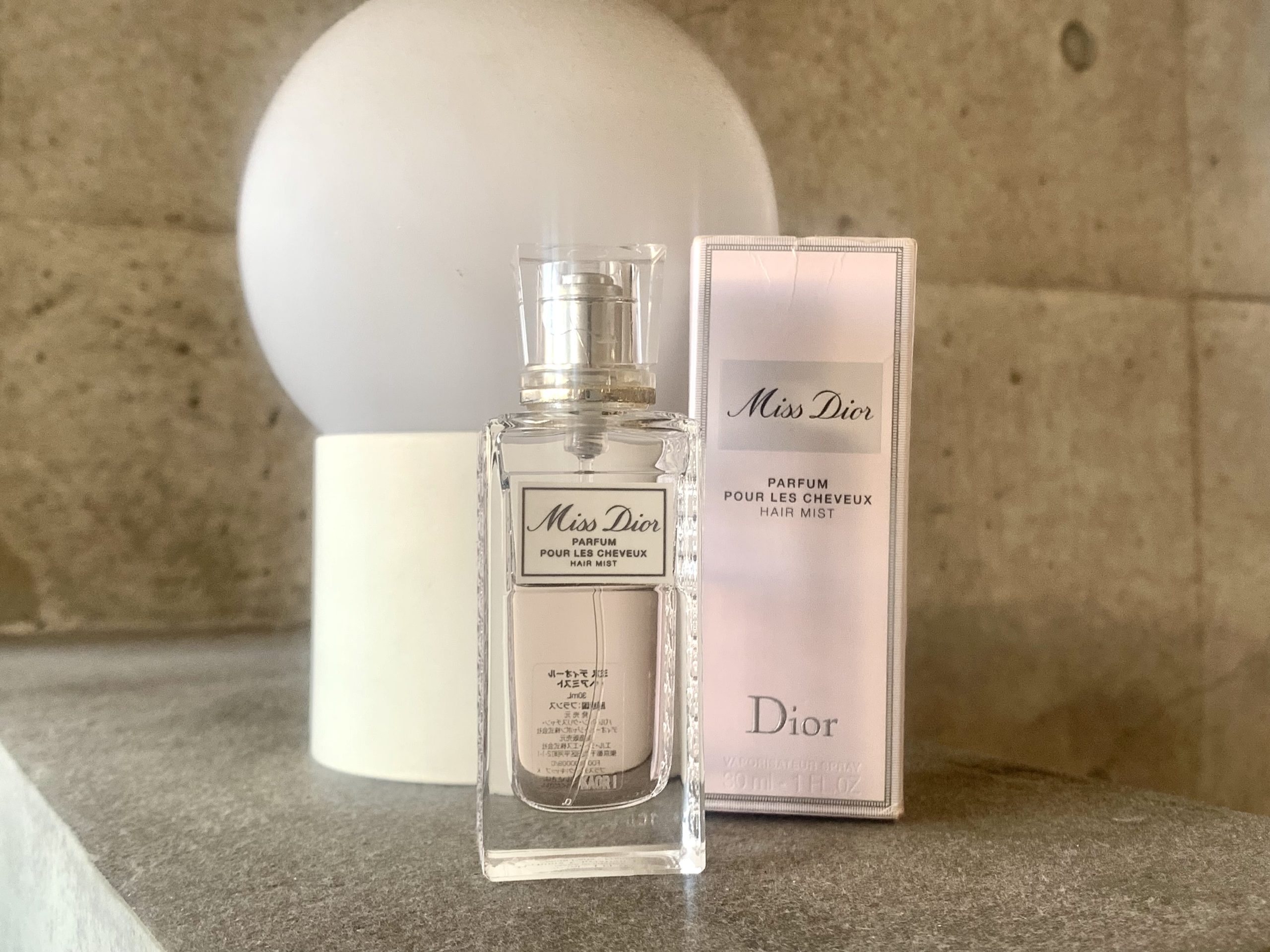 Dior(ディオール):エレガントな刻印リップ&香水