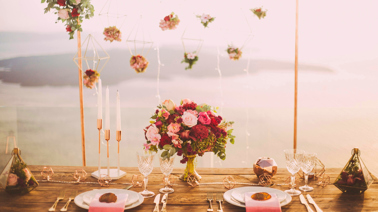 【完全版】お祝いで使えるメッセージ＆デコ絵文字まとめ｜シーン別コピペ例文集（誕生日・合格・イベント）